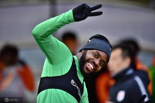 开云体育下载-这也行？管理层表态——球迷炸锅瓦伦西亚今晨更衣室发声，摩纳哥回应争议备战NBA常规赛的简单介绍