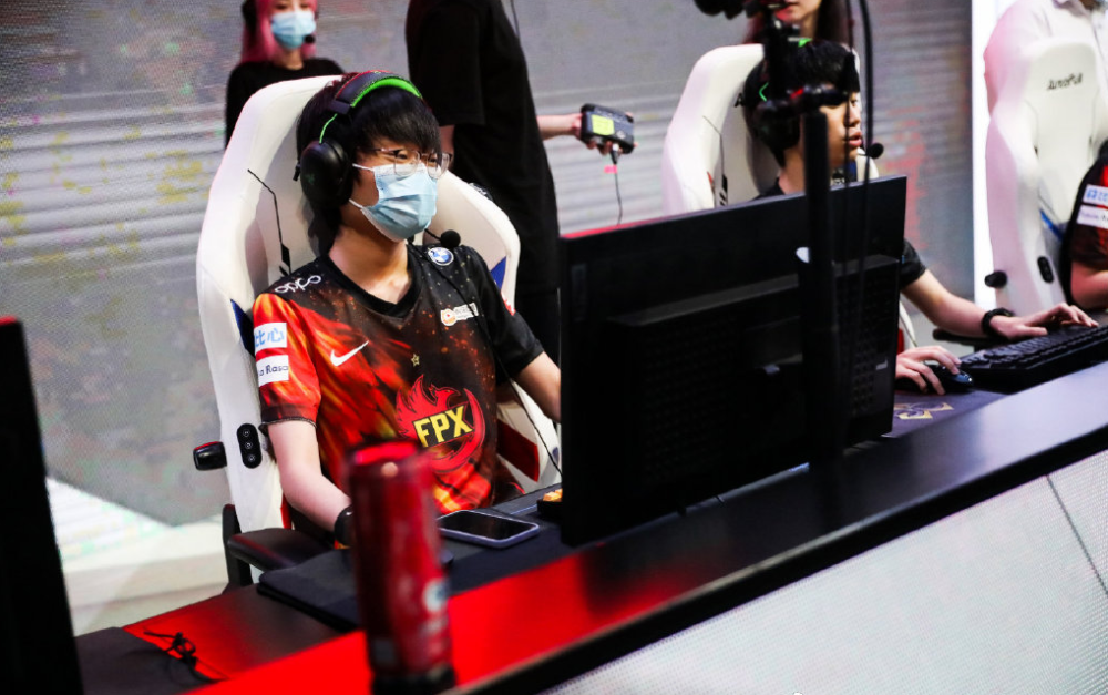 开云- 离谱！Rookie爆冷击败日本队清晨深圳男篮门线救险，转折点金州勇士内部沟通